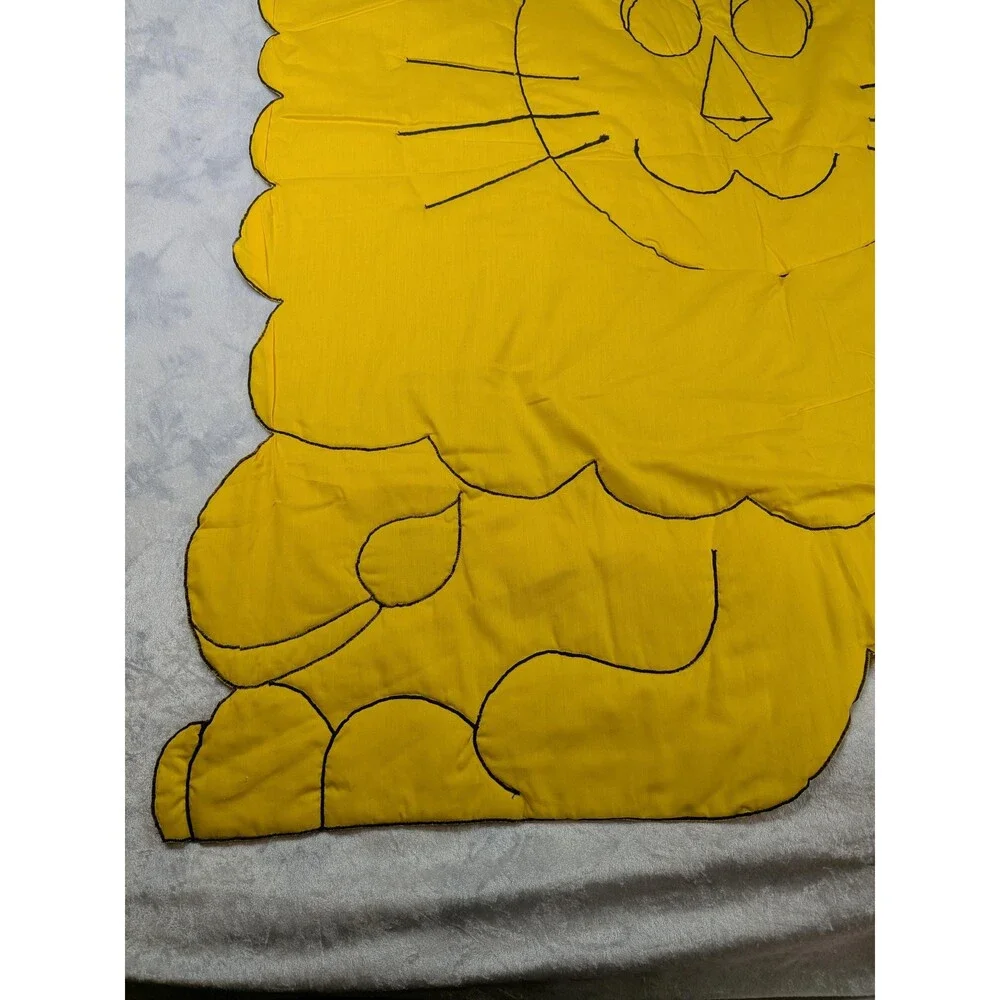Vintage Lion Baby Blanket Quilt lHandmade Throw Animal Nursery 70s Wall Hanging